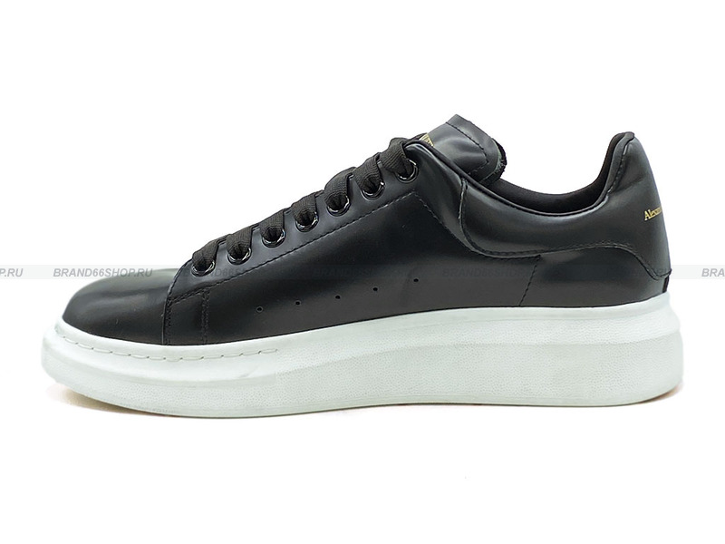 Alexander mcqueen sneakers store black white